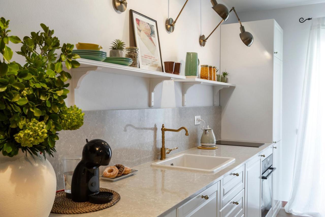 Apartman Luri Sutivan Esterno foto
