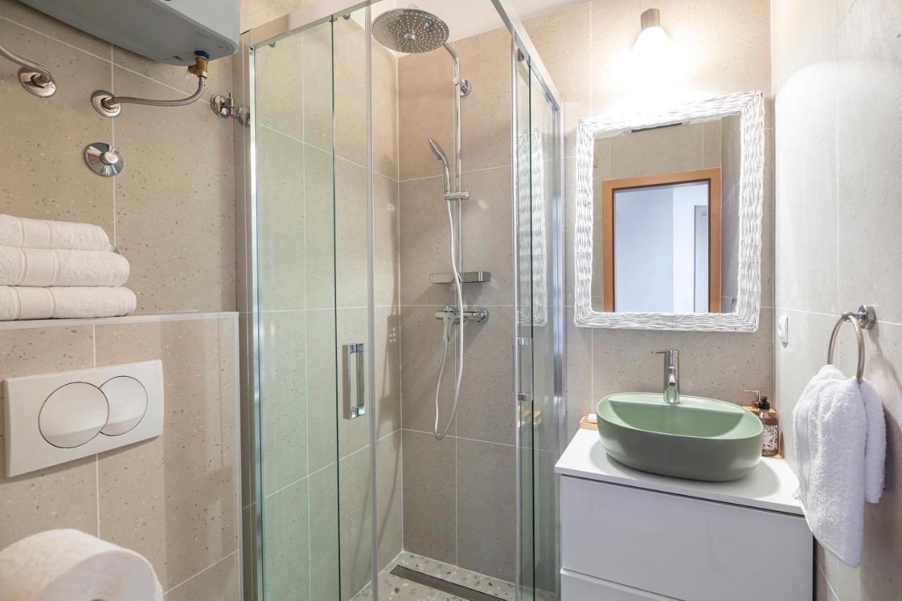 Apartman Luri Sutivan Esterno foto
