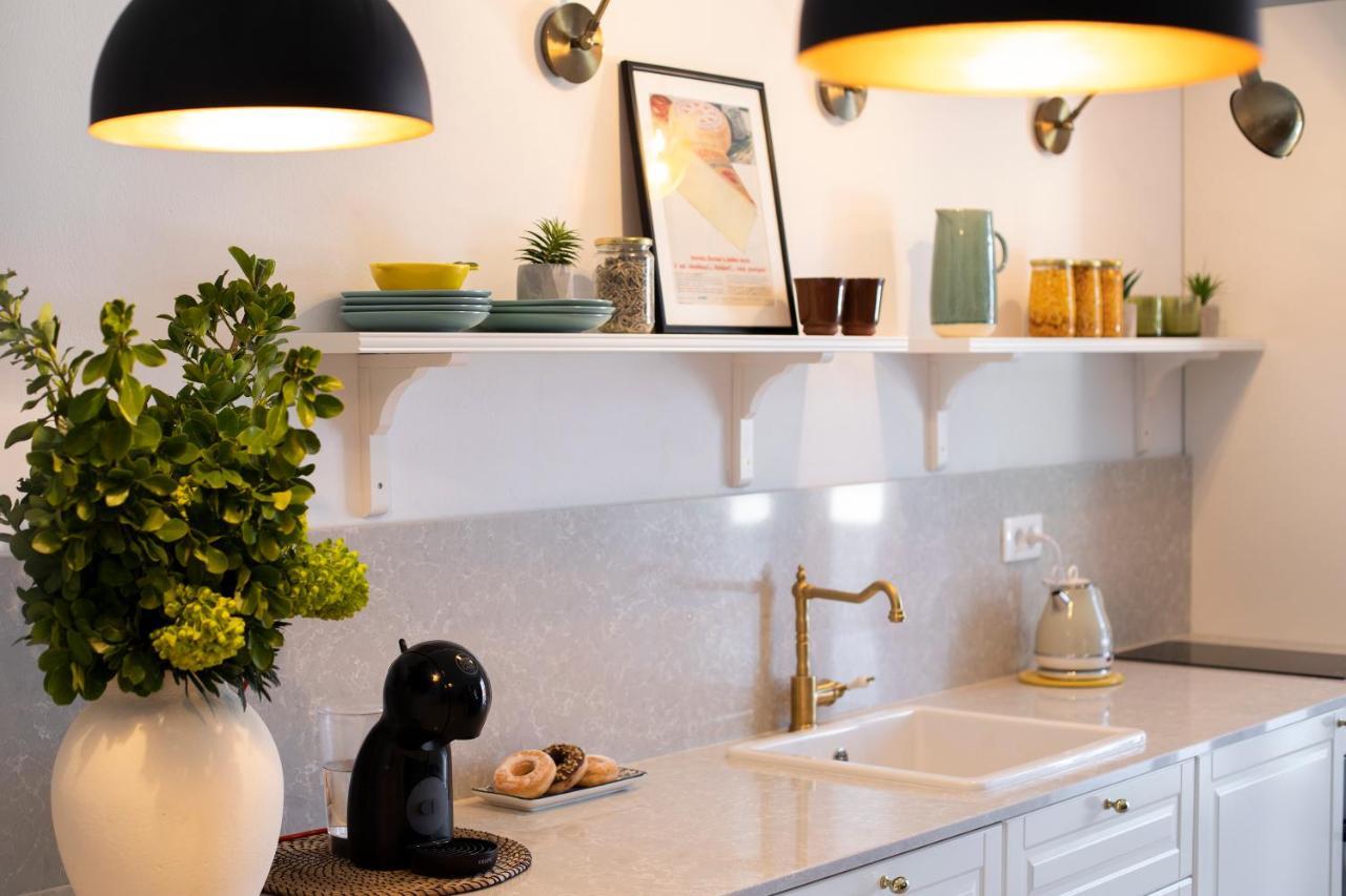 Apartman Luri Sutivan Esterno foto
