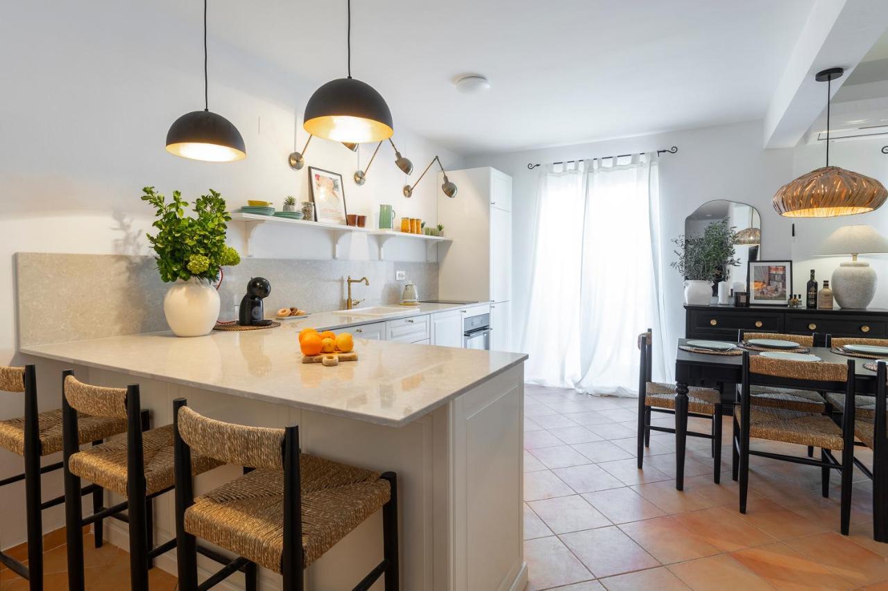 Apartman Luri Sutivan Esterno foto